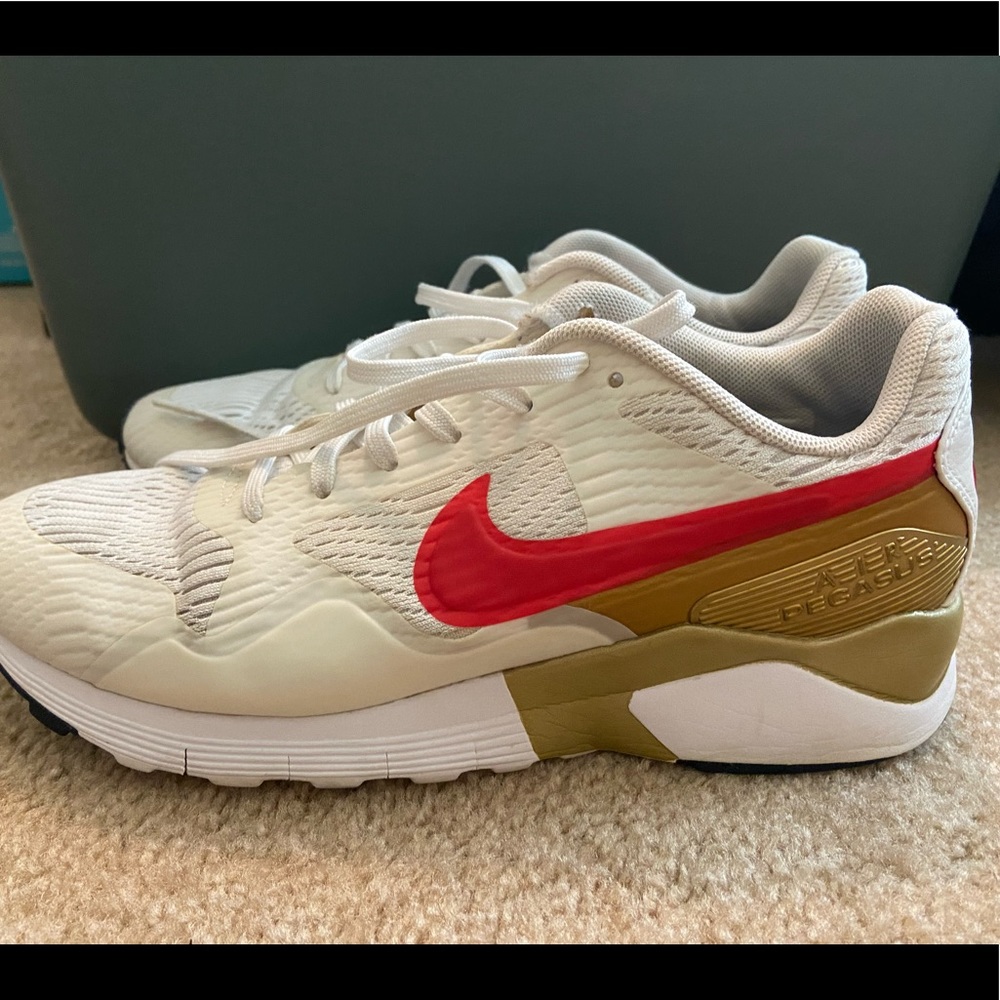 Nike Air Pegasus 92. Olympic- white, red and gold. Size 8
